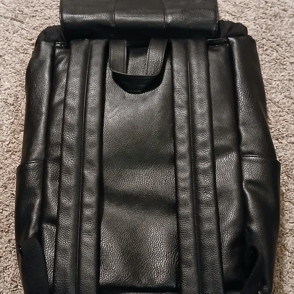 Black Leather Backpack - Picture 4 of 8